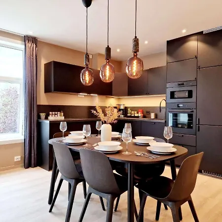 Modern & Spacious 3-bedroom, Central, Parking *