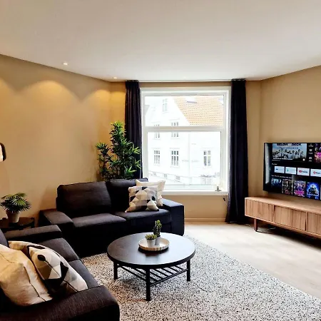 Modern & Spacious 3-bedroom, Central, Parking * Stavanger
